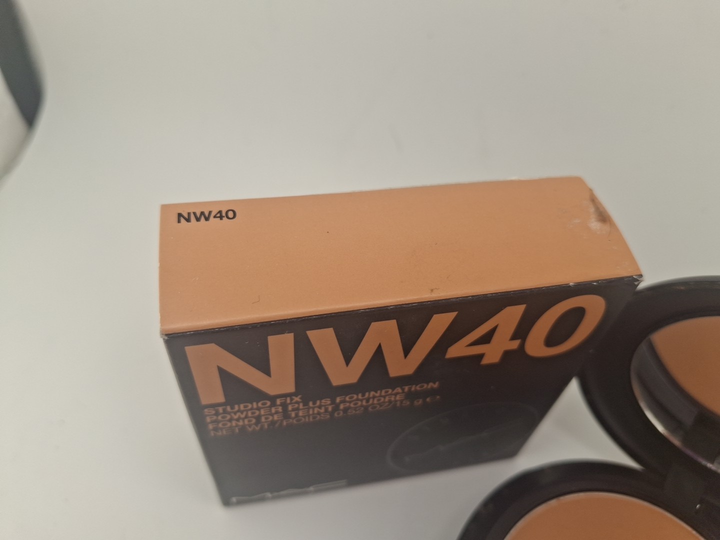 MAC Studio Fix Powder Plus Foundation NW 40 .52 oz / 15 g Original / Old Formula
