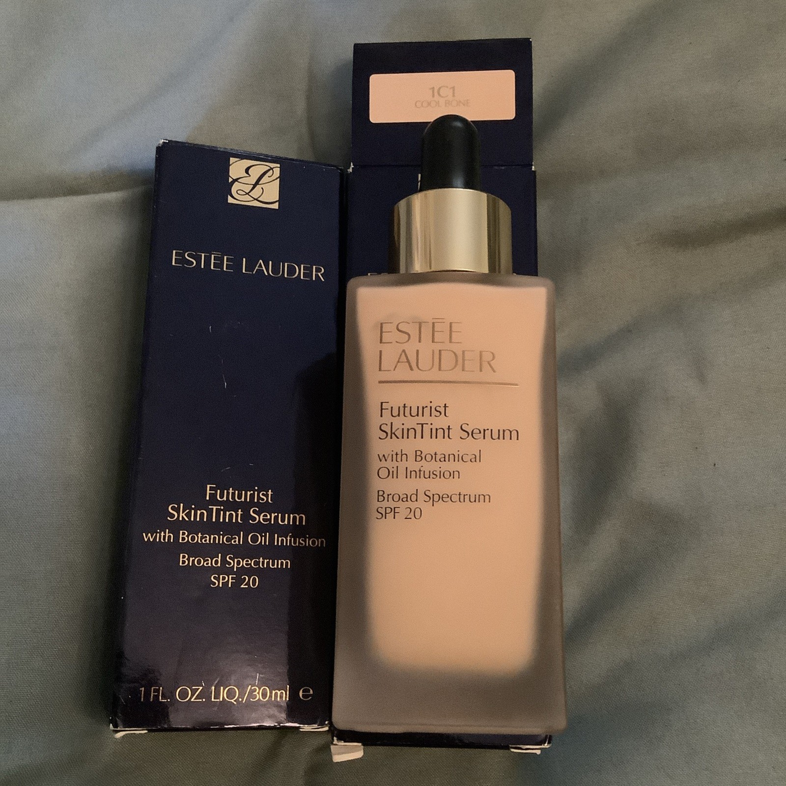 Estee Lauder Futurist SkinTint Serum SPF20 Foundation 1C1 COOL BONE – Size 30mL