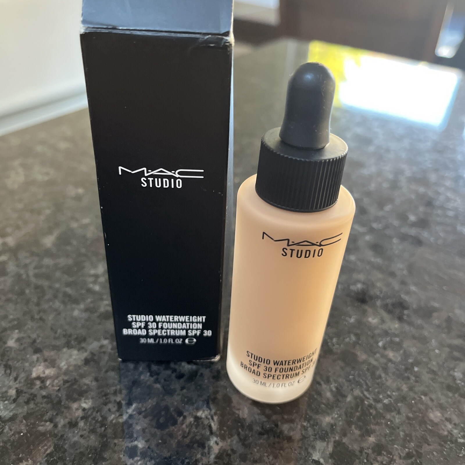 MAC STUDIO WAYERWEIGHT FOUNDATION NC42 – New