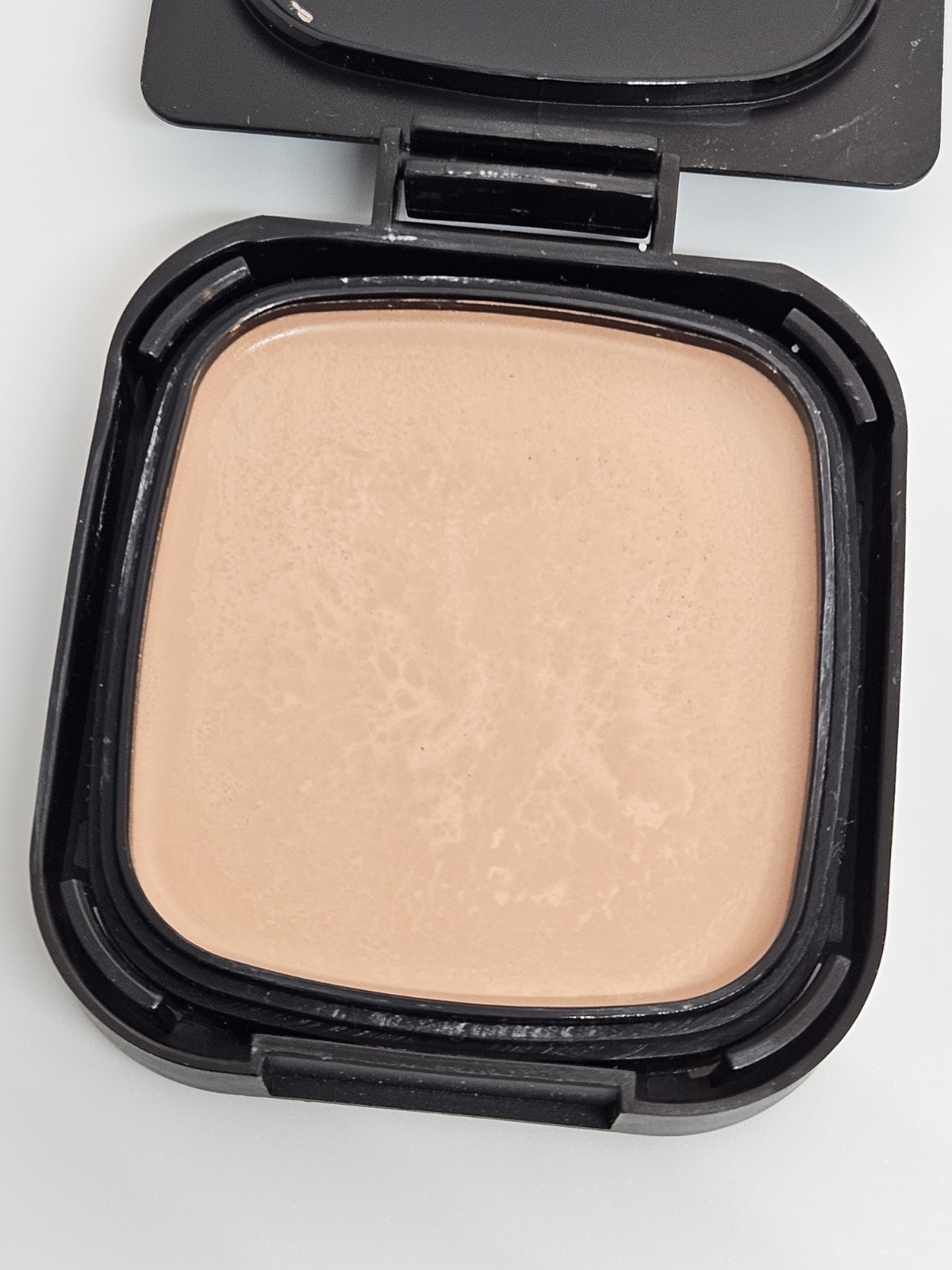 NARS Radiant Cream Compact Foundation Refill LIGHT 2 MONT BLANC 0.42oz