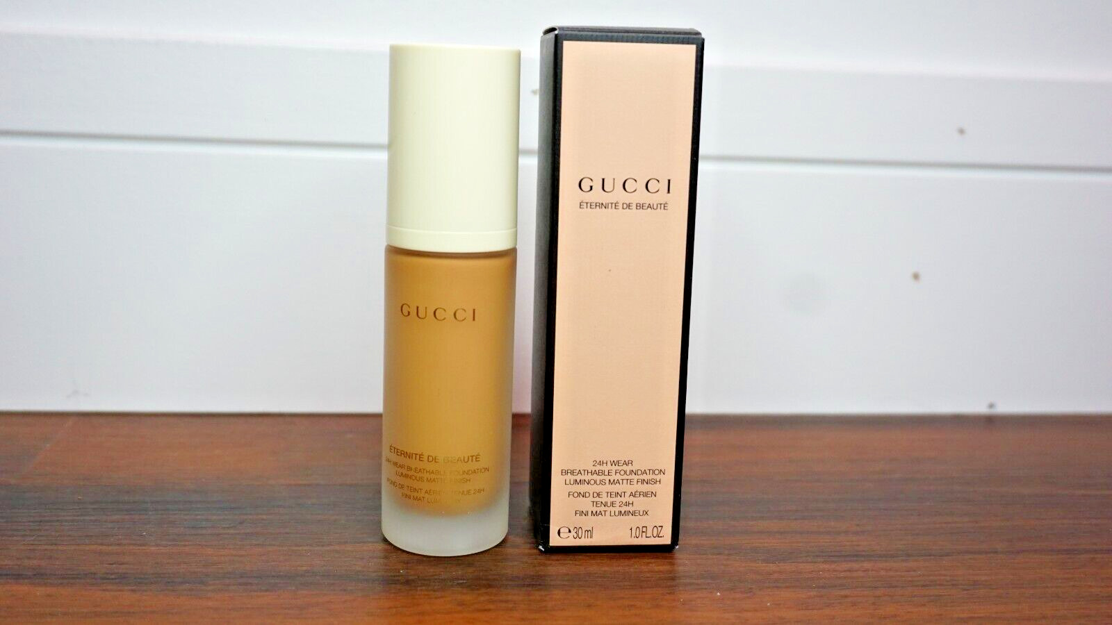 GUCCI ETERNITE DE BEAUTE 24H WEAR BREATHABLE FOUNDATION MATTE 320W 30ml NEW