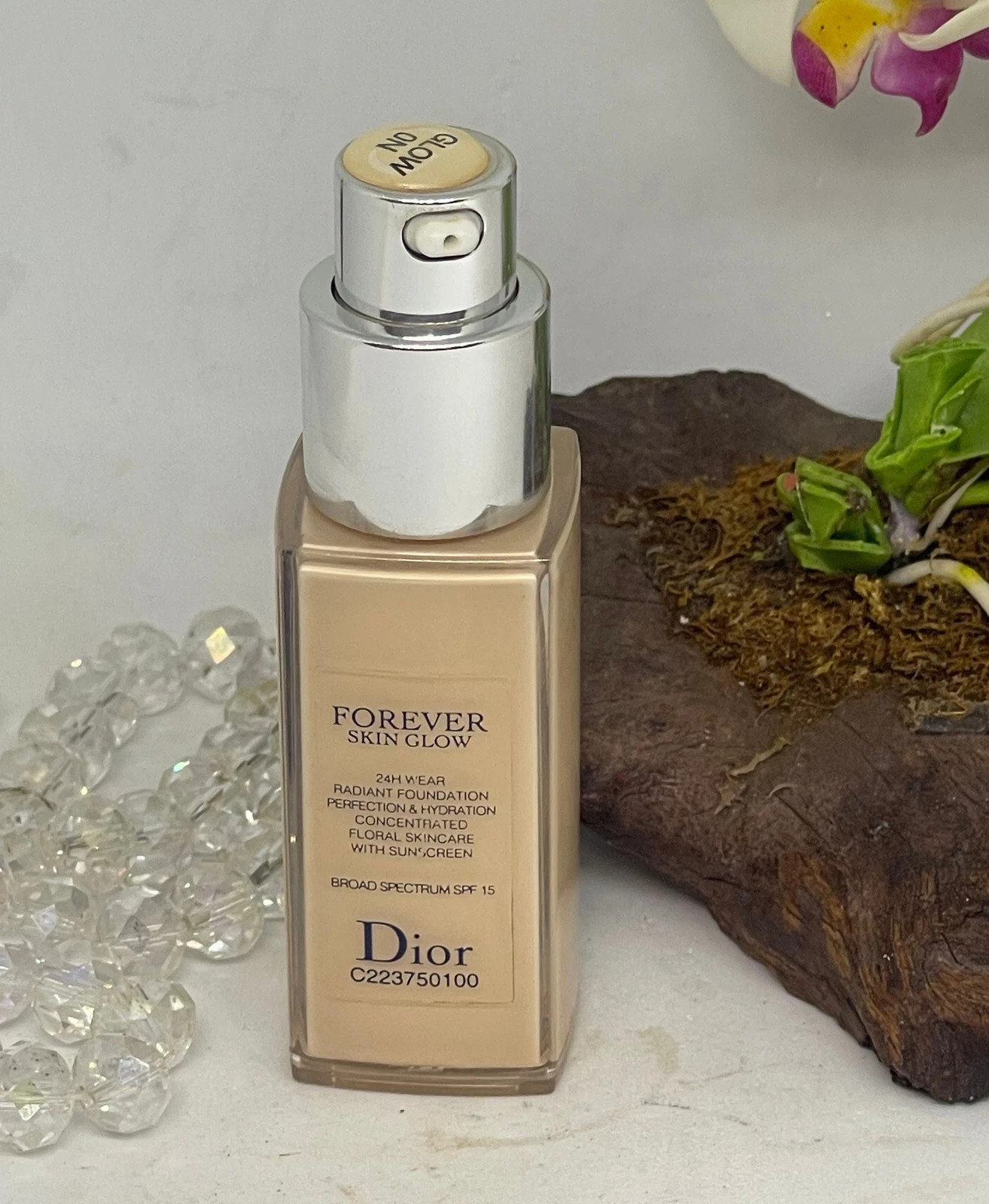 Dior Forever Skin Glow 24H Wear Radiant Foundation SPF 15 – .67 oz – New