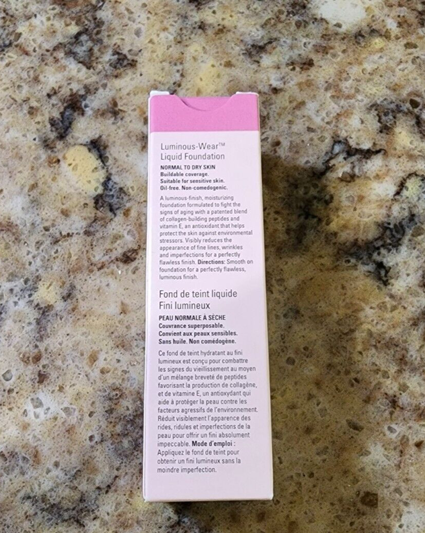 Mary Kay Timewise Matte Wear Liquid Foundation 1 Oz Ivory 4 Normal to Dry 038699