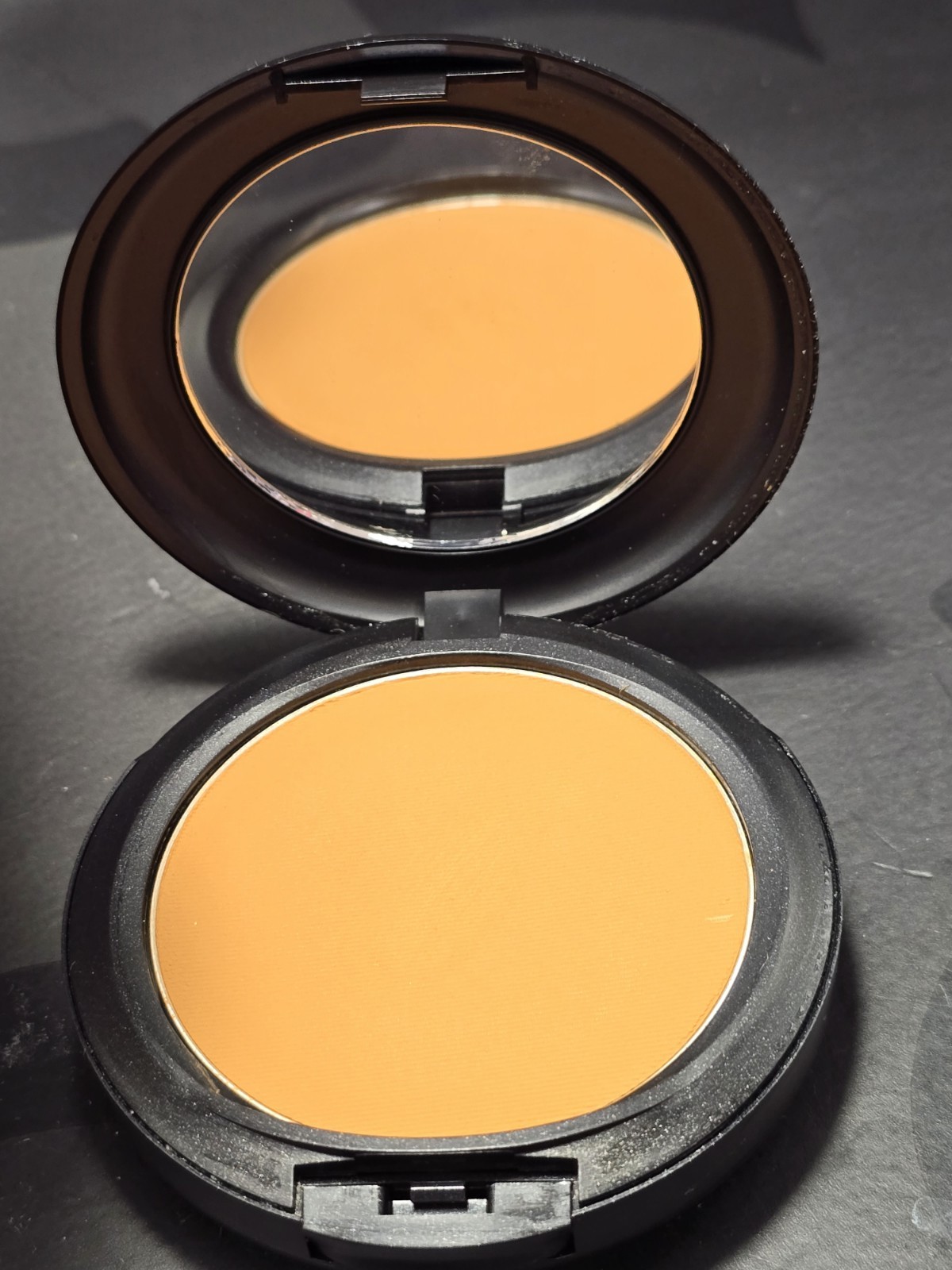 MAC Studio Fix Powder Plus Foundation 0.52oz / 15g ~ NW43