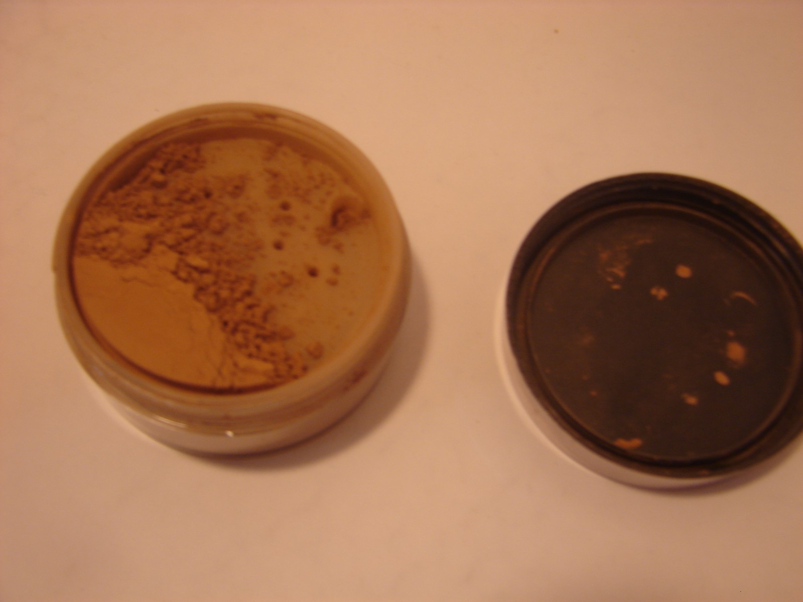 Mary Kay Mineral Powder Foundation BEIGE 2 DISCONTINUED – Opened, Never Used