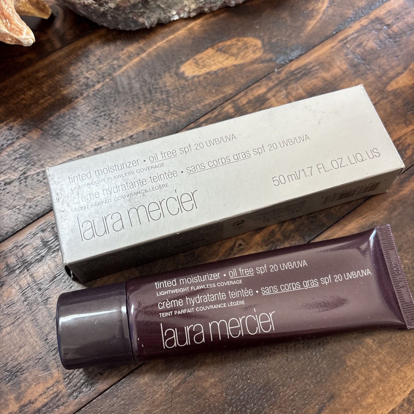 Laura Mercier Tinted Moisturizer Oil-Free 1.7 FL oz Old Formula WALNUT