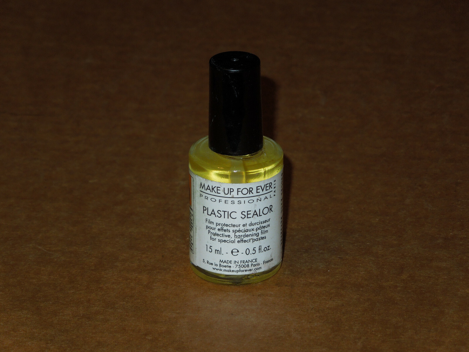 MAKE UP FOR EVER Professional Plastic Sealor 1.5ml / 0.50 Fl oz