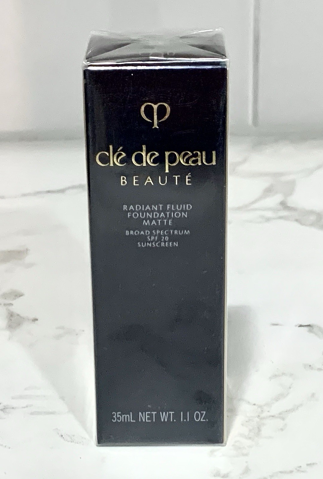 Cle De Peau Radiant Fluid Foundation SPF 25 Natural – O30 Ocher – Full Size