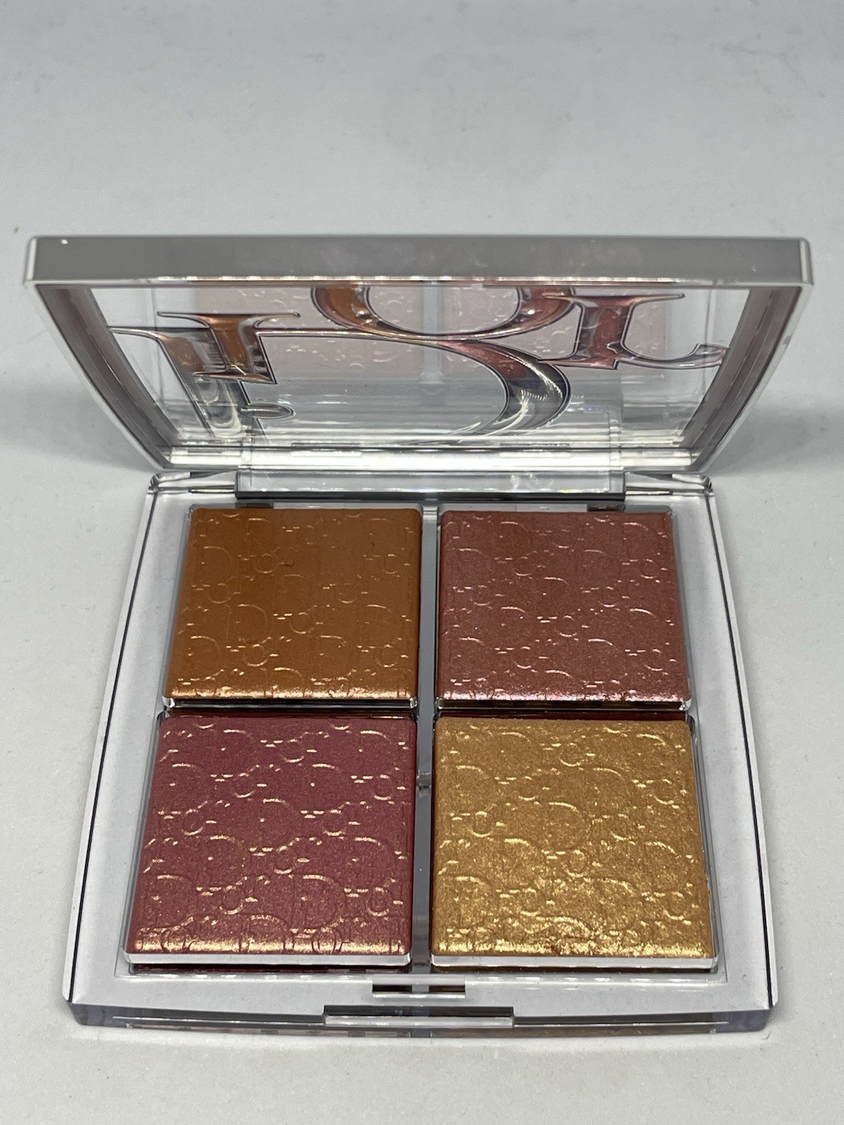 DIOR BACKSTAGE GLOW MAXIMIZER RECORD