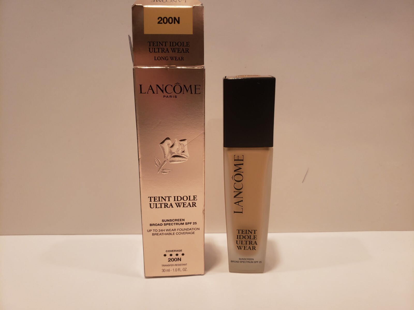 Lancome ~ Teint Idole Ultra Wear Longwear Foundation – B/S SPF 25 – #200N ~ 8/25
