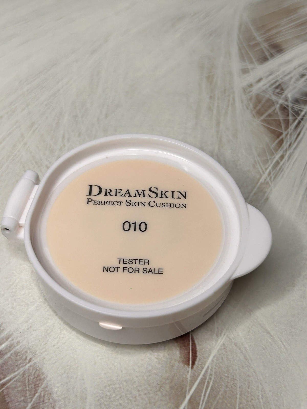 NEW Dior shade: 010 DREAM SKIN Perfect Cushion Foundation refill SPF 50