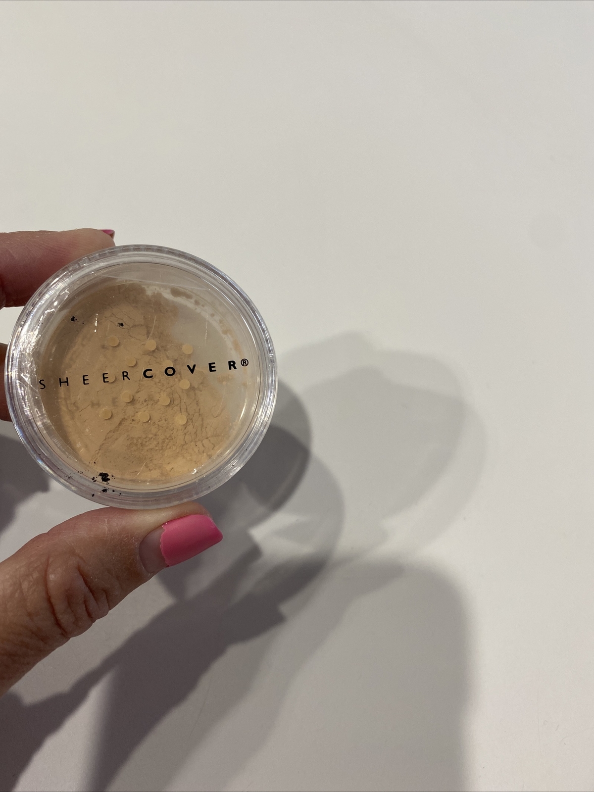 NEW Sheer Cover MEDIUM FINISHING POWDER Total Net wt 1.5 g (0.05 oz) SEALED