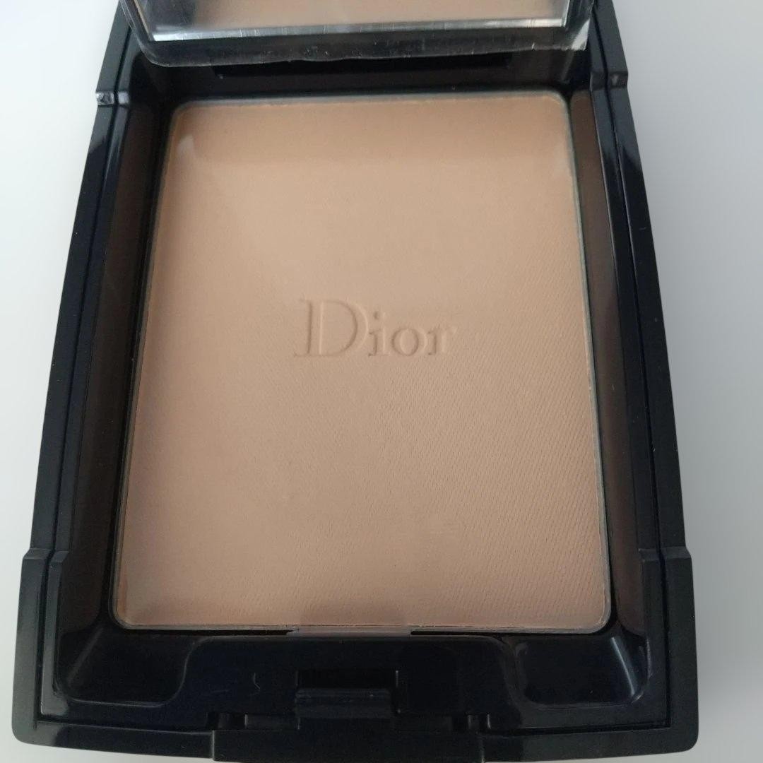 Dior Extreme Fit Moist Foundation 010 Ivory Super Moist Skin Care