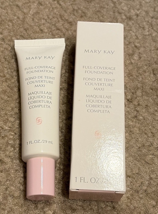 Mary Kay Full Coverage Foundation Beige 404 – Pink Cap # 367800 Normal To Dry