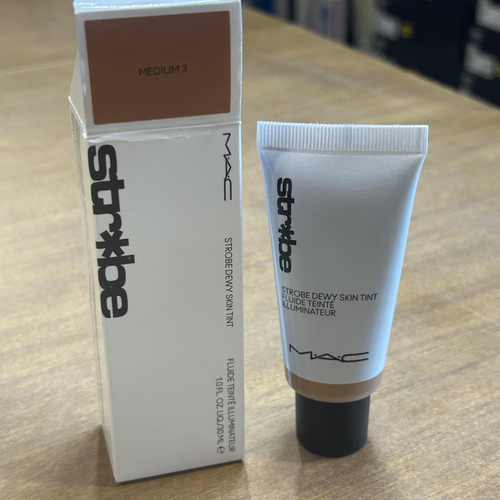 MAC Strobe Dewy Skin Tint Medium 3 1oz 30ml Tinted Moisturizer Dewy Women