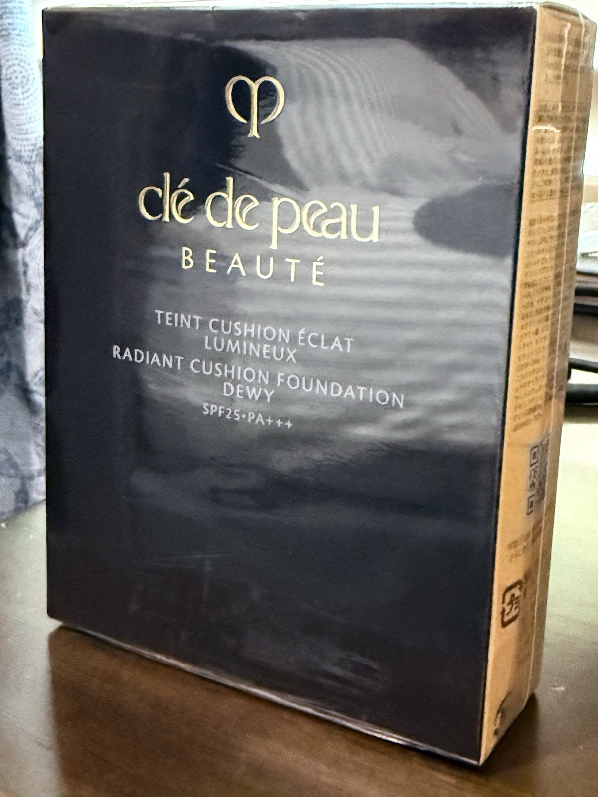 Cle de Peau Beaute Radiant Cushion Foundation Japan 00 Ochre Refill