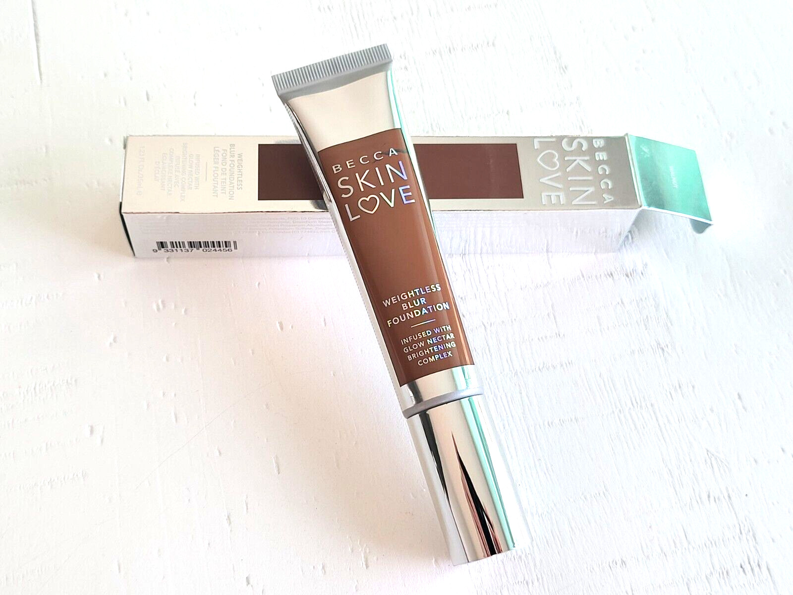 Becca Skin Love Weightless Blur Foundation WALNUT ~ full size NIB