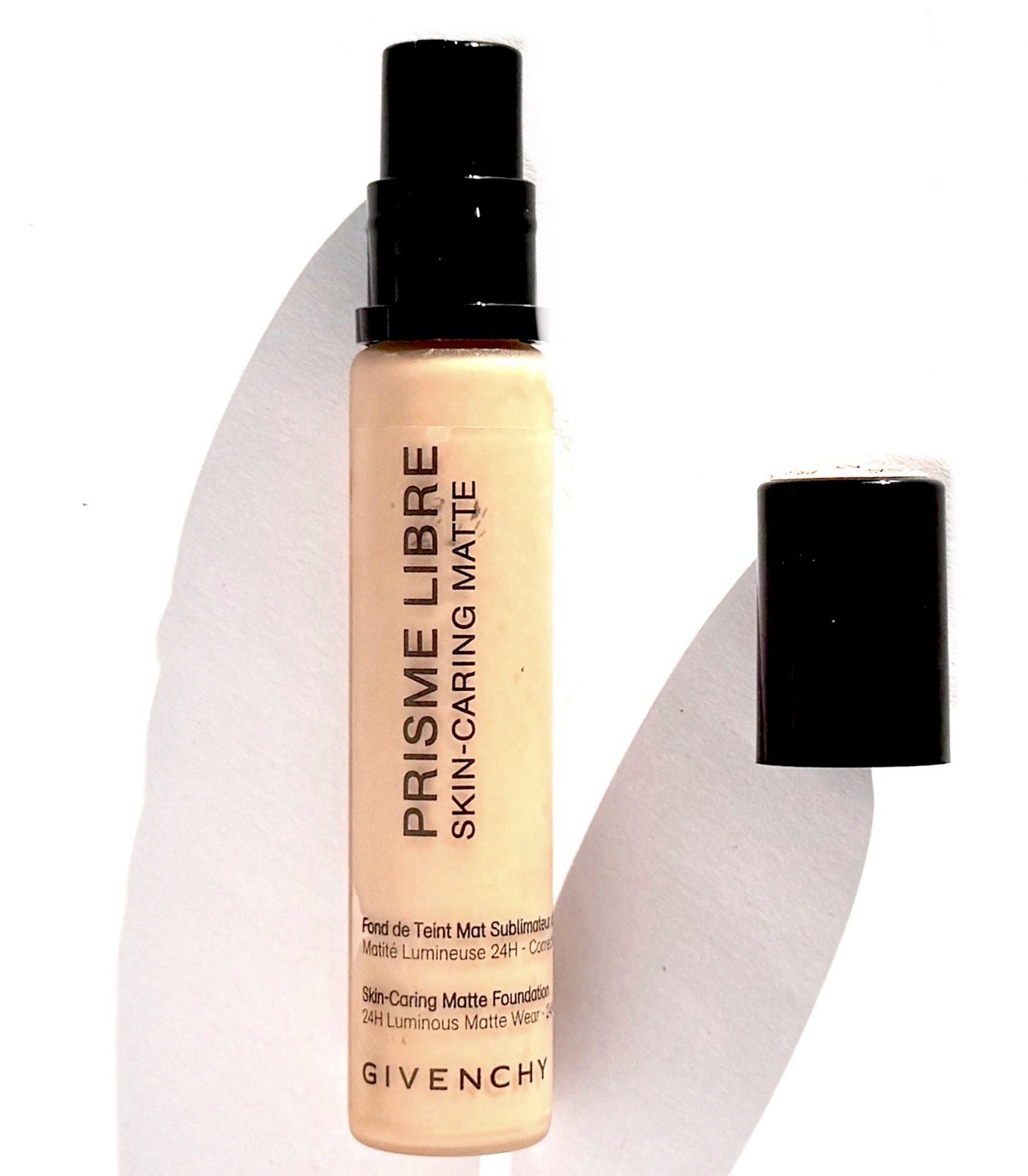 Givenchy Prisme Libre Skin Caring Matte Foundation 24HLuminous Matte 15ml 2-N150
