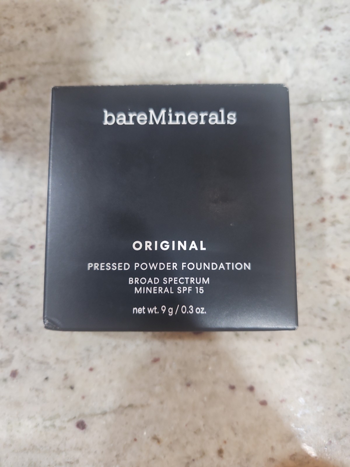 bareMinerals Original Pressed Powder Foundation SPF 15 in Light 08 (Full Size)