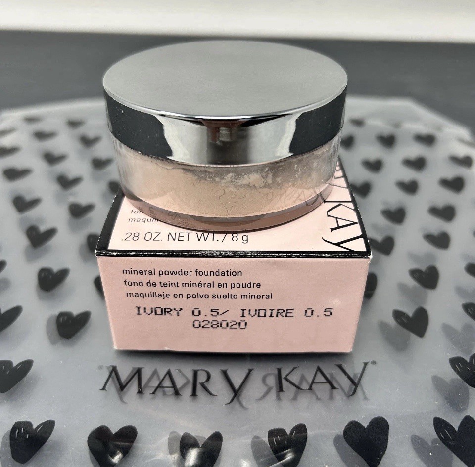 Mary Kay Mineral Powder Foundation Ivory 0.5 Discontinued 028020 New FAST SHIP