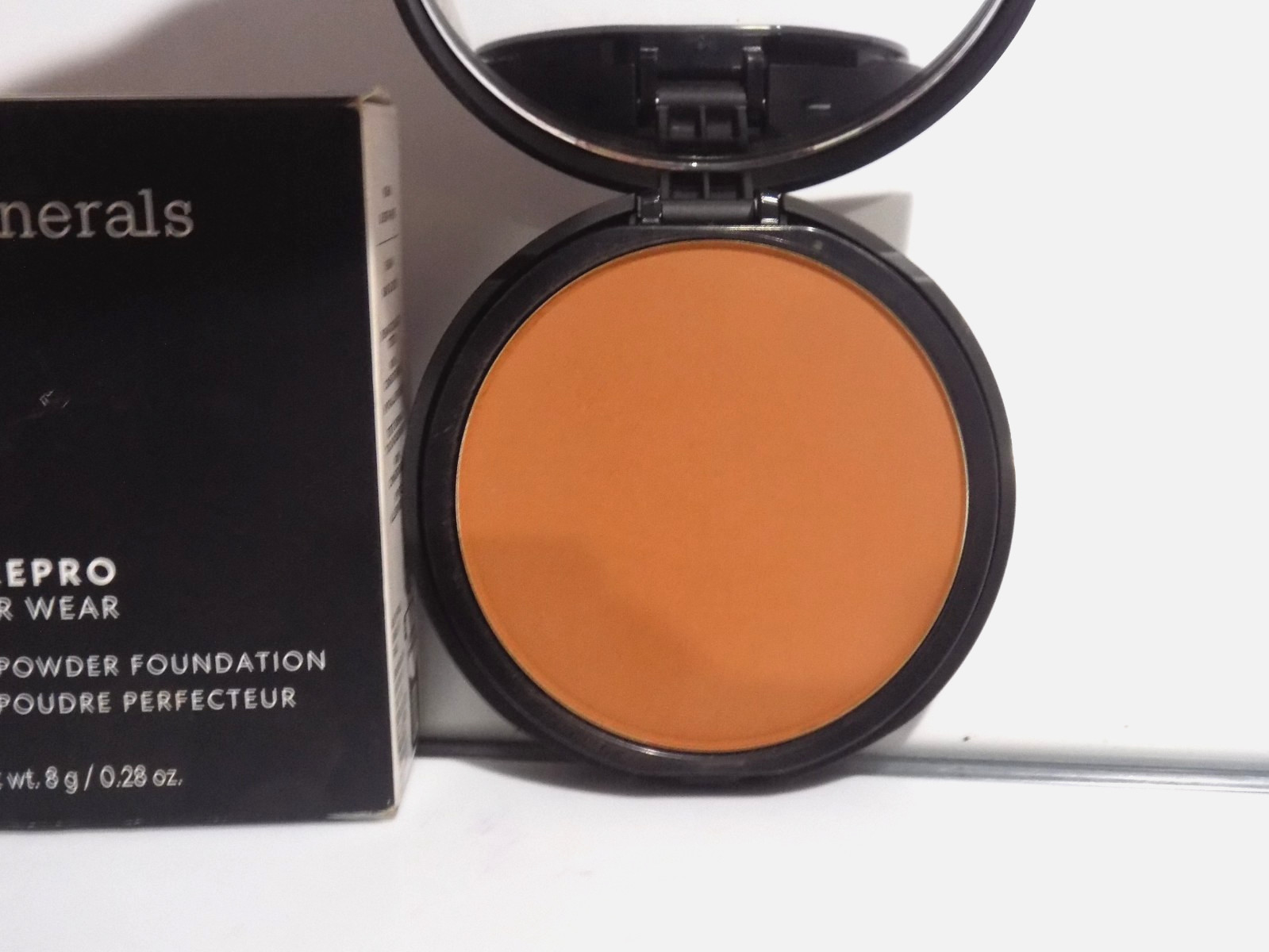 BareMinerals BarePro 16HR Skin Perfecting Powder Foundation “Deep 50 Cool”