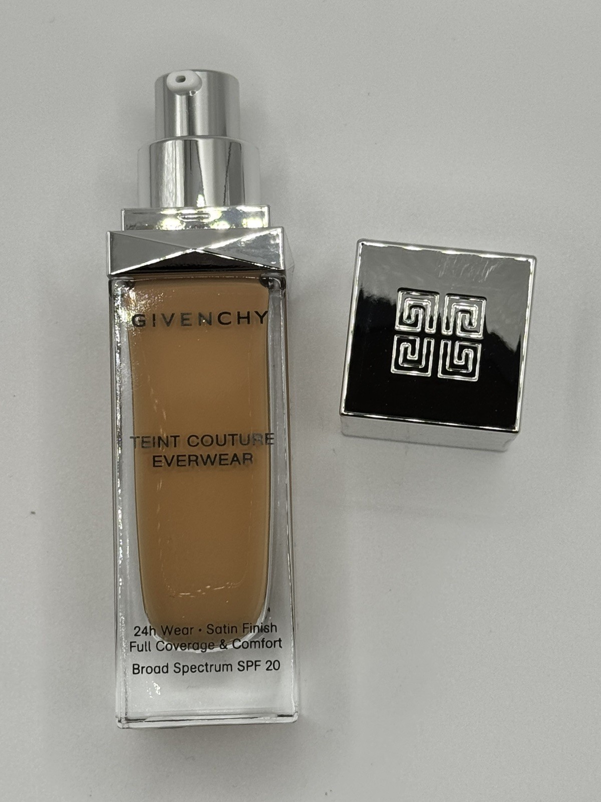 GIVENCHY TEINT COUTURE EVERWEAR 1 OZ -Y310