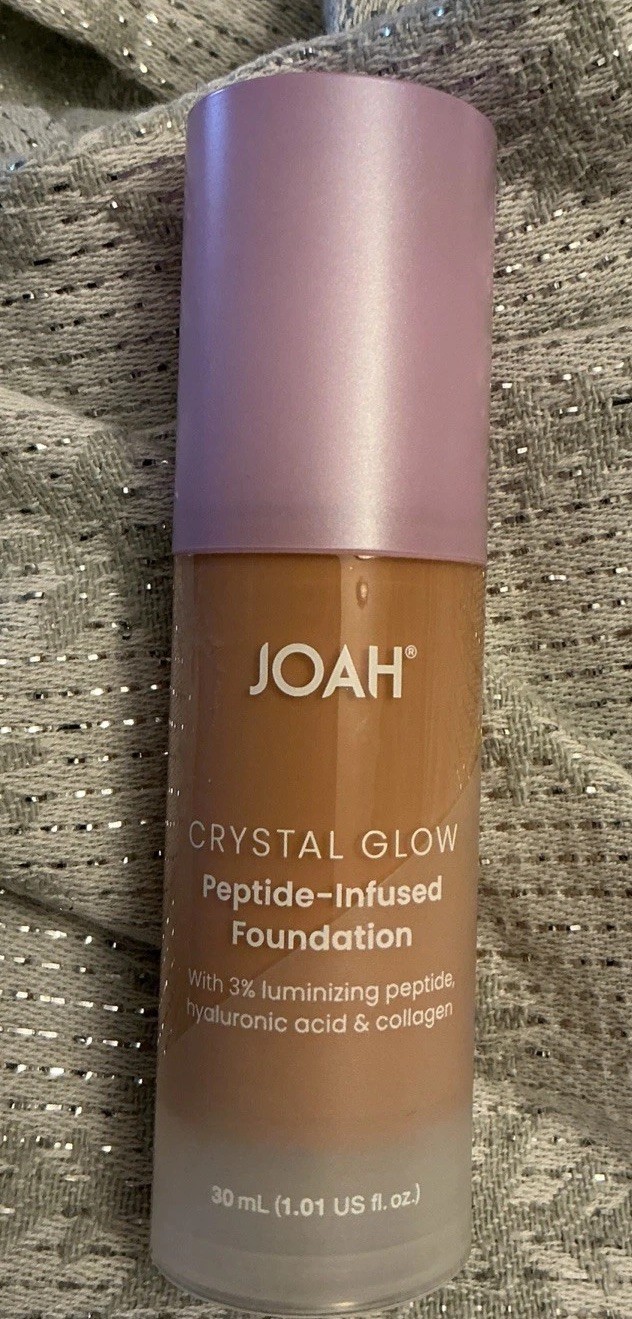Joah Crystal Glow MN010/ Light To Medium With Natural Undertones/Foundation