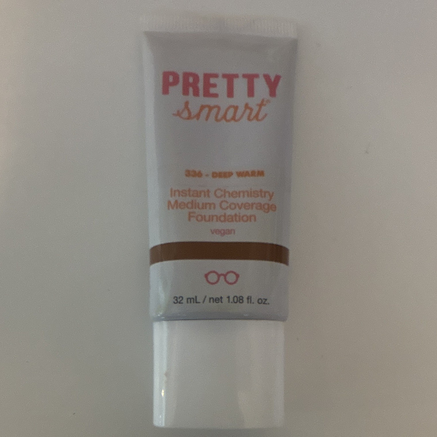Pretty Smart Instant Chemistry Foundation Medium Vegan 336 Deep Warm 32 mL