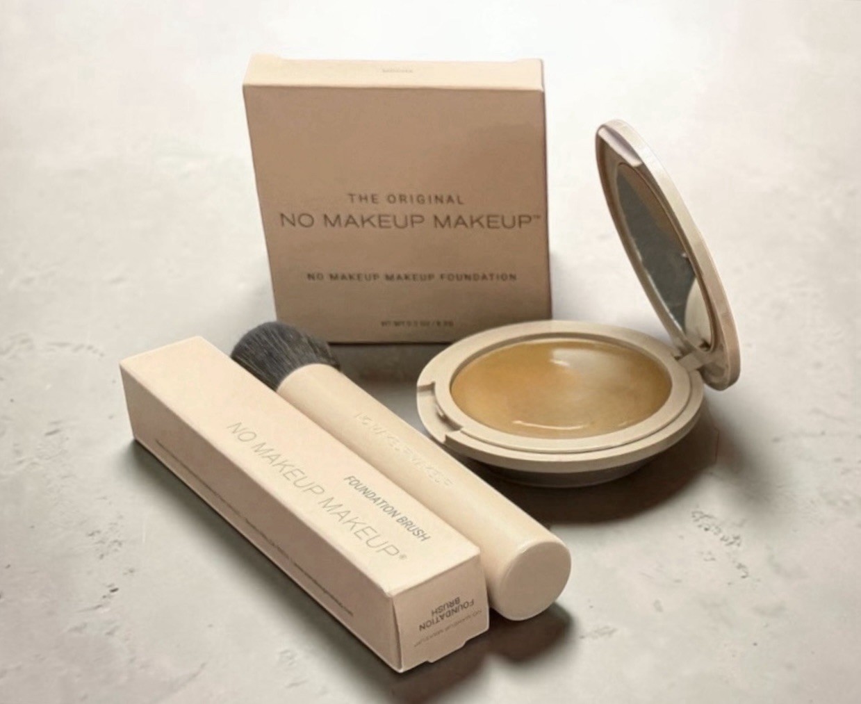 The Original No Makeup Makeup MOCHA Flex Shade Cream Foundation & Brush Damaged