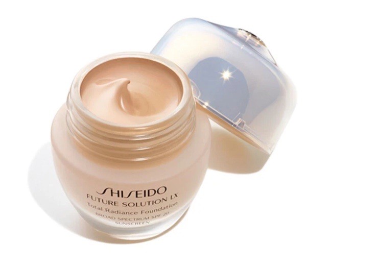 SHISEIDO FUTURE SOLUTION LX Total Radiance Foundation Neutral 3 Full Size 30mL