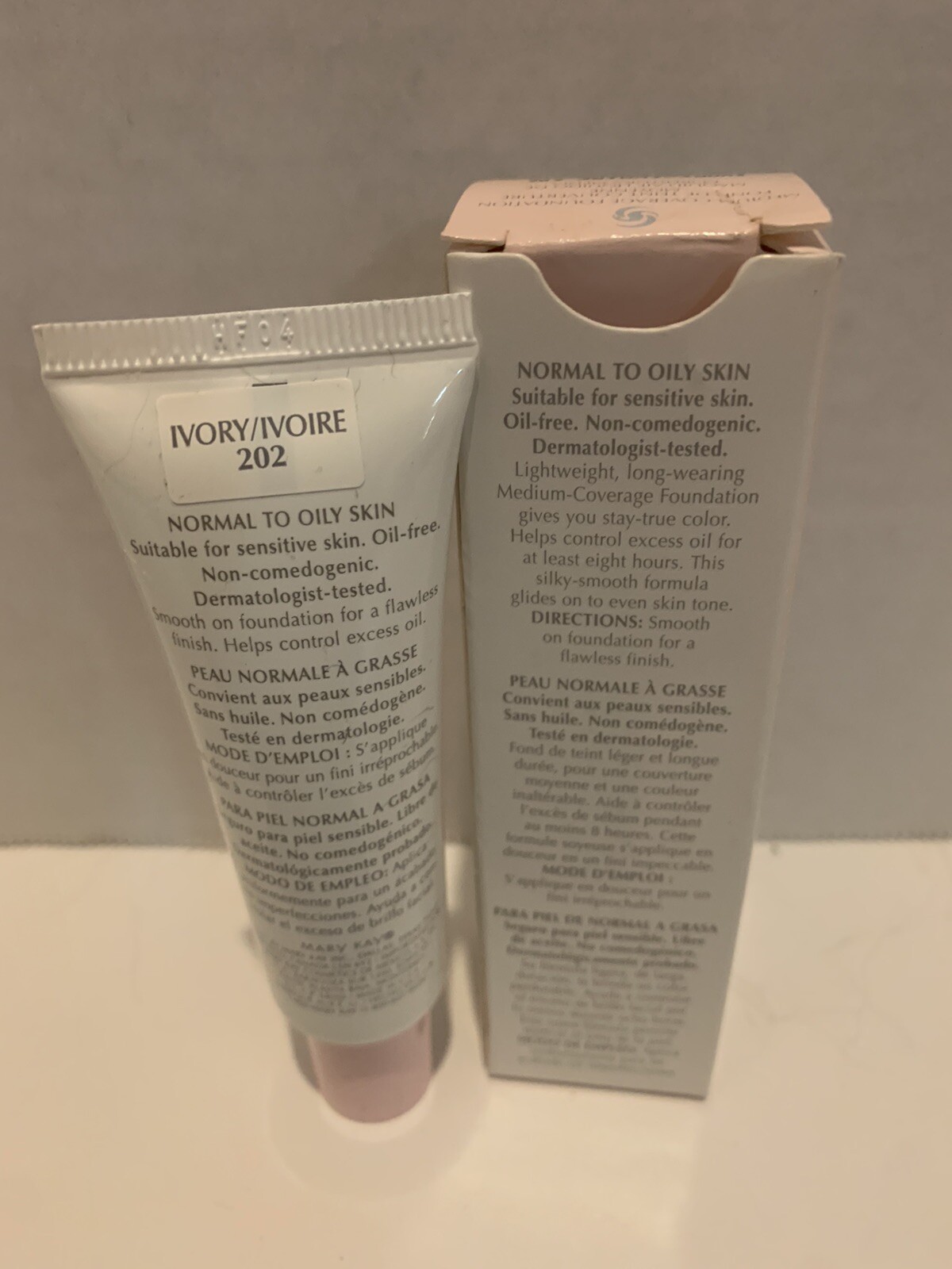 Mary Kay Medium Coverage Foundation Beige 404 Pink Lid #356900