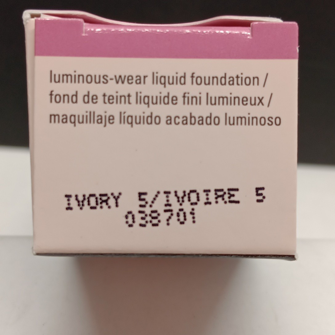 Mary Kay Timewise Luminous Wear Liquid Foundation Ivory 5 038701