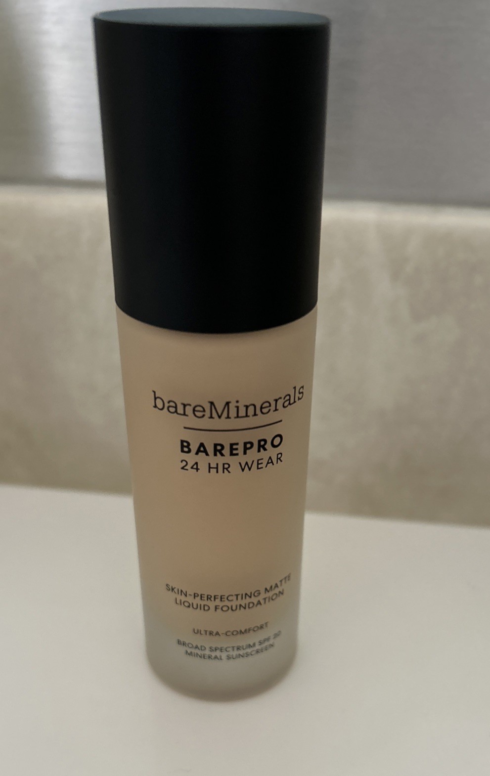 BareMinerals Barepro 24HR Wear Matte Liquid Foundation SPF20 Fair Warm