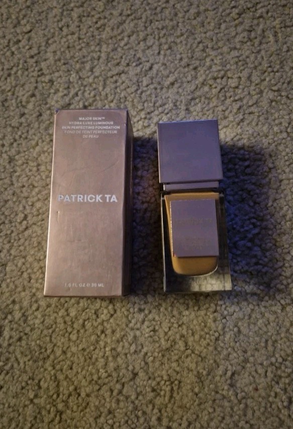 PATRICK TA MAJOR SKIN HYDRA LUXE LUMINOUS SKIN PERFECTING FOUNDATION 20 GOLDEN