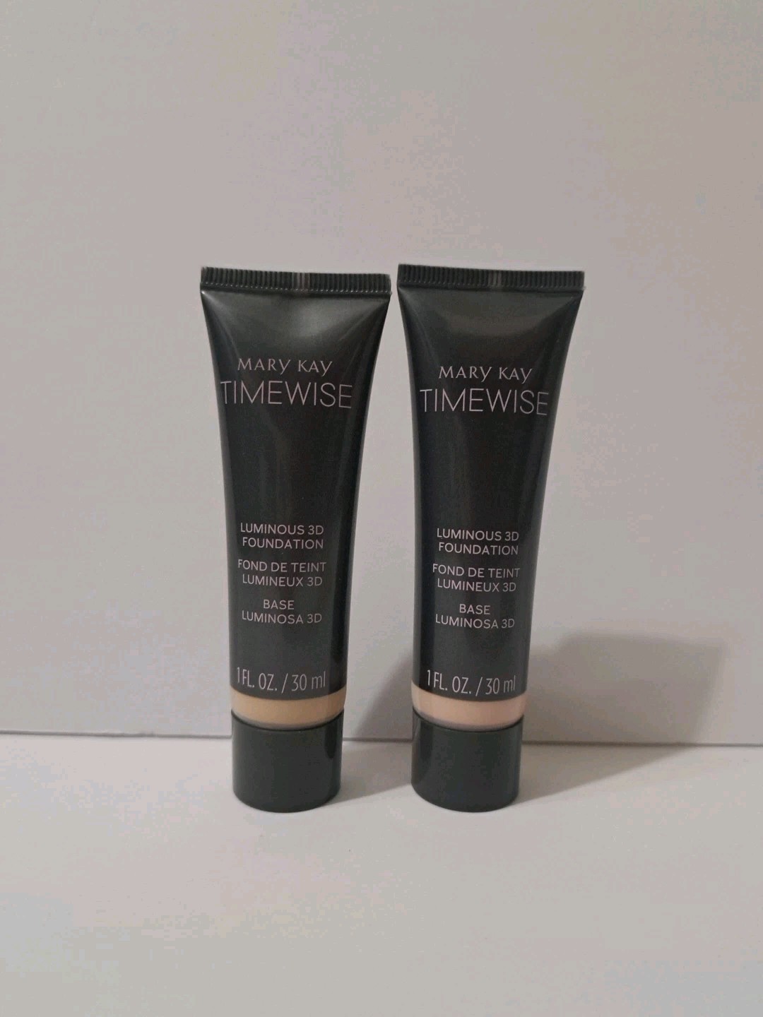 Mary Kay TimeWise LUMINOUS 3D Liquid Foundation Ivory 110 & 130