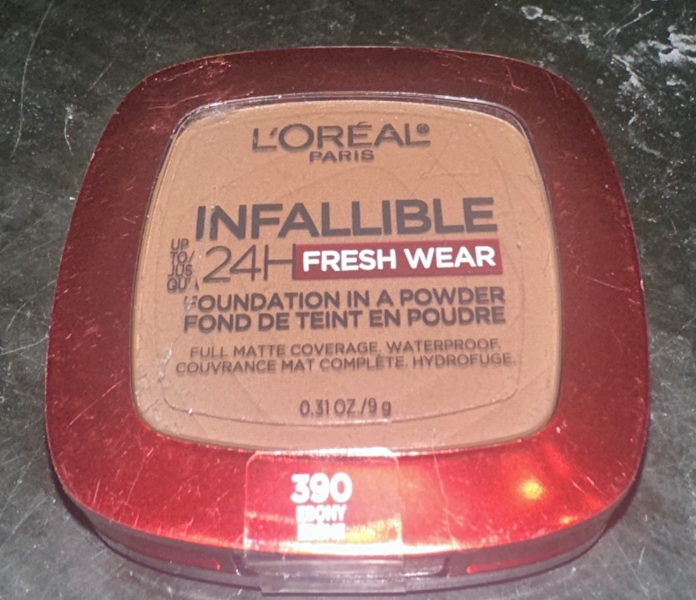 L’Oréal Paris Infallible 24H Fresh Wear Foundation In A Powder #390 Ebony Matte
