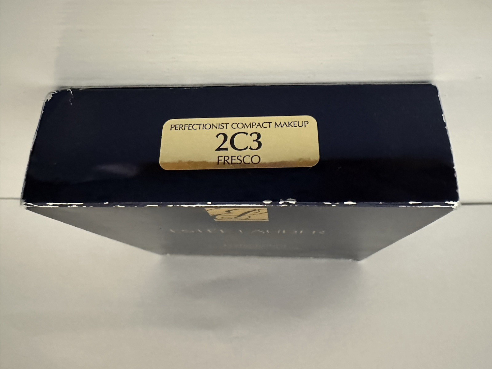 Estée Lauder Perfectionist Serum Compact Makeup – 2C3 Fresco – NIB Discontinued