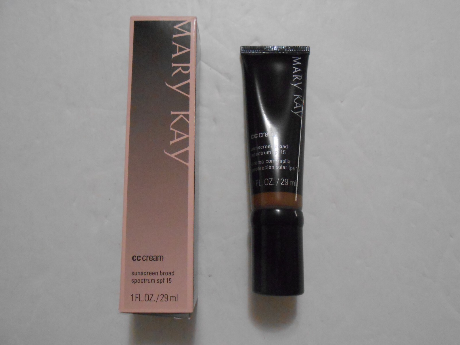 Mary Kay CC Cream Sunscreen Broad Spectrum SPF 15 Very Deep 086620 Exp. 02/2020