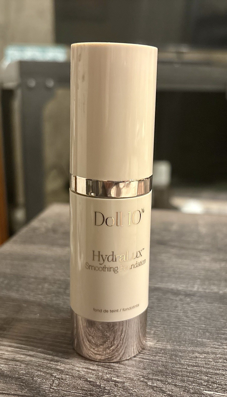 Doll 10 Hydralux Smoothing Foundation – DEEP – blends seamlessly – NEW