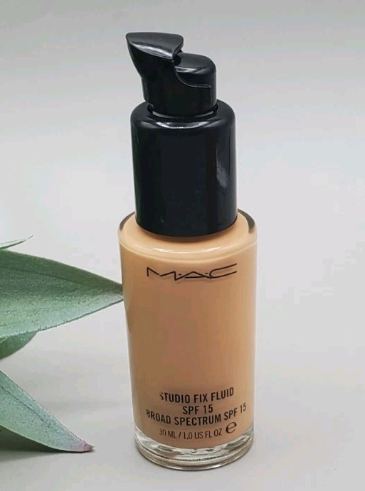 M.A.C NC25 Studio Fix Fluid SPF 15 ~1.0 fl New Without Box