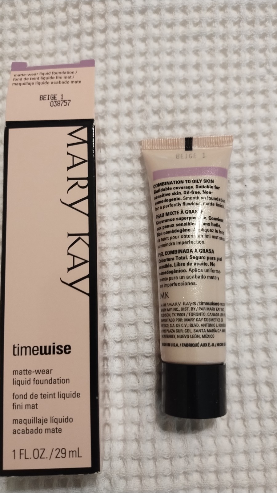 Mary Kay TimeWise Matte-Wear Liquid Foundation – Beige 1