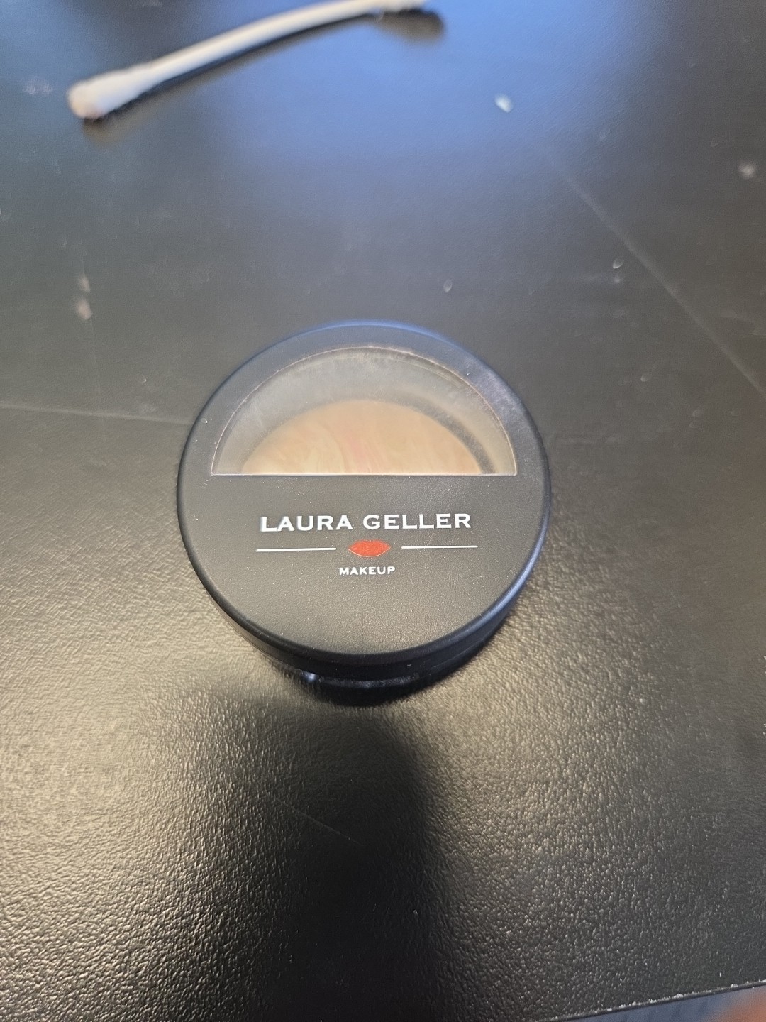 Laura Geller Balance-N-Brighten Foundation Porcelain 3742 0.06oz