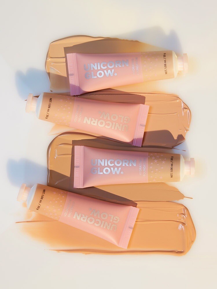 UNICORN GLOW HYDRATING FOUNDATION (GLOW LIKE A UNICORN ) Shade: 11 NUTMEG