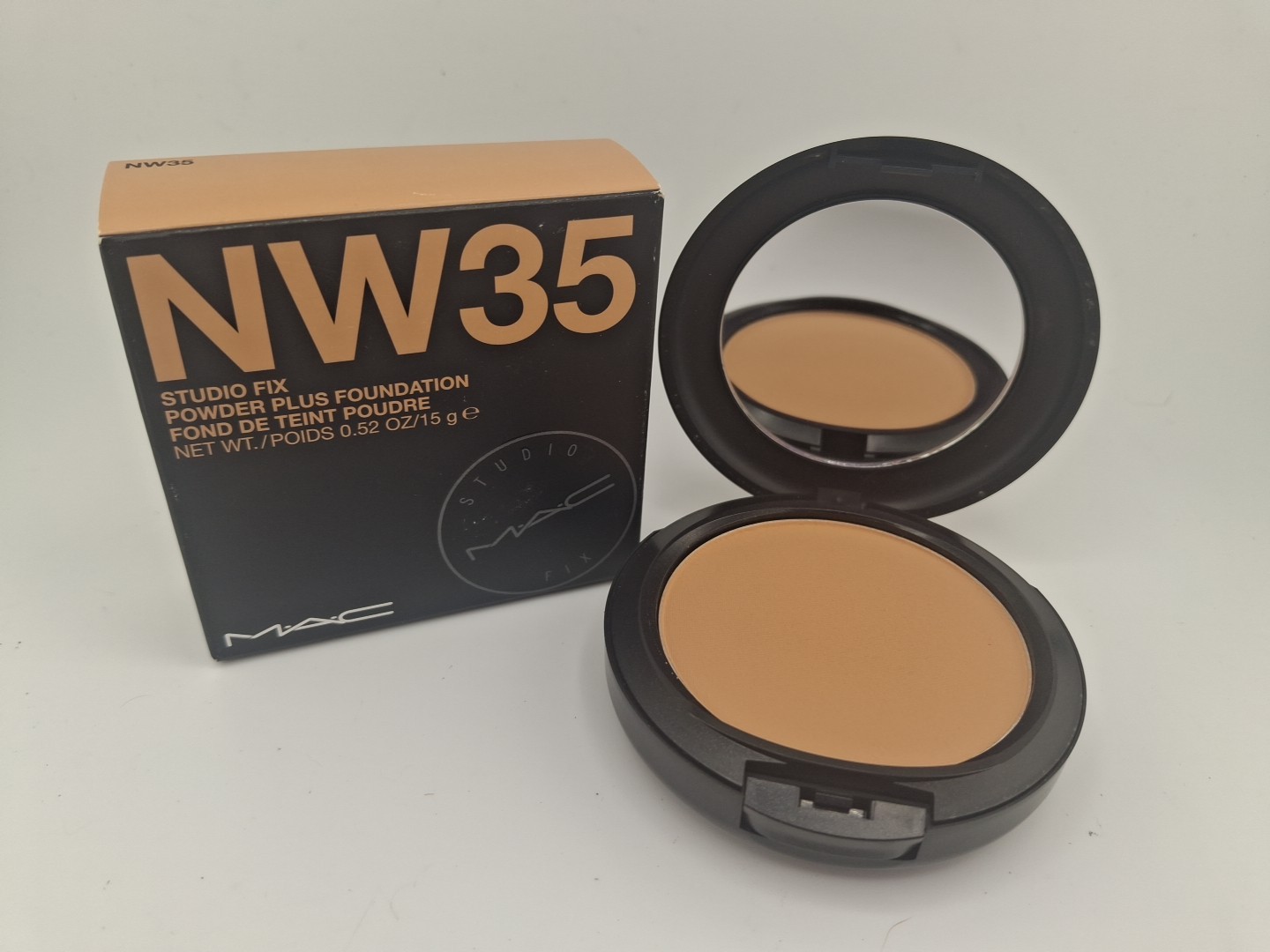 MAC Studio Fix Powder Plus Foundation NW 35 .52 oz / 15 g Original / Old Formula