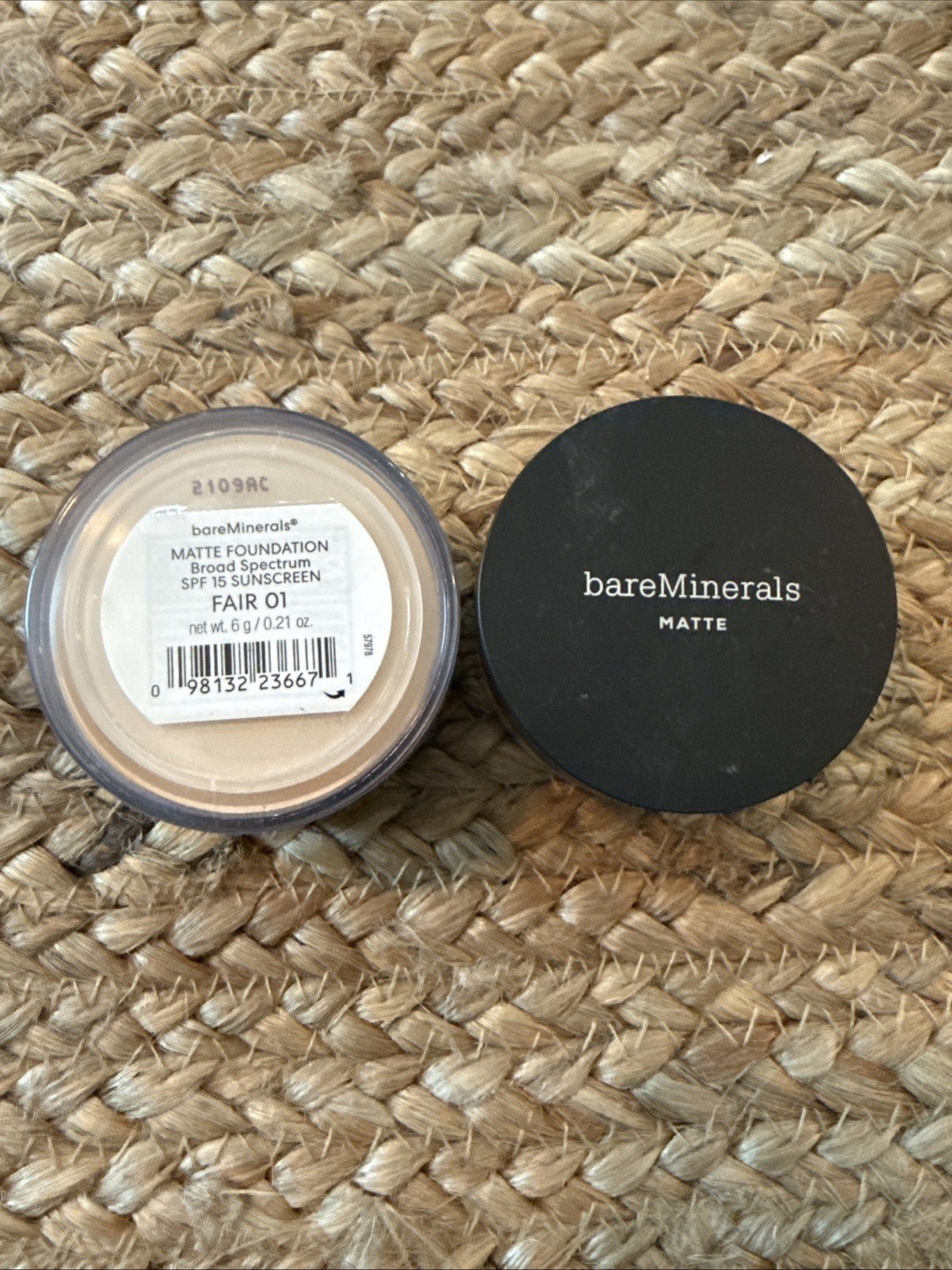 BareMinerals Matte Foundation all-day coverage with SPF 15 – 01 Fair