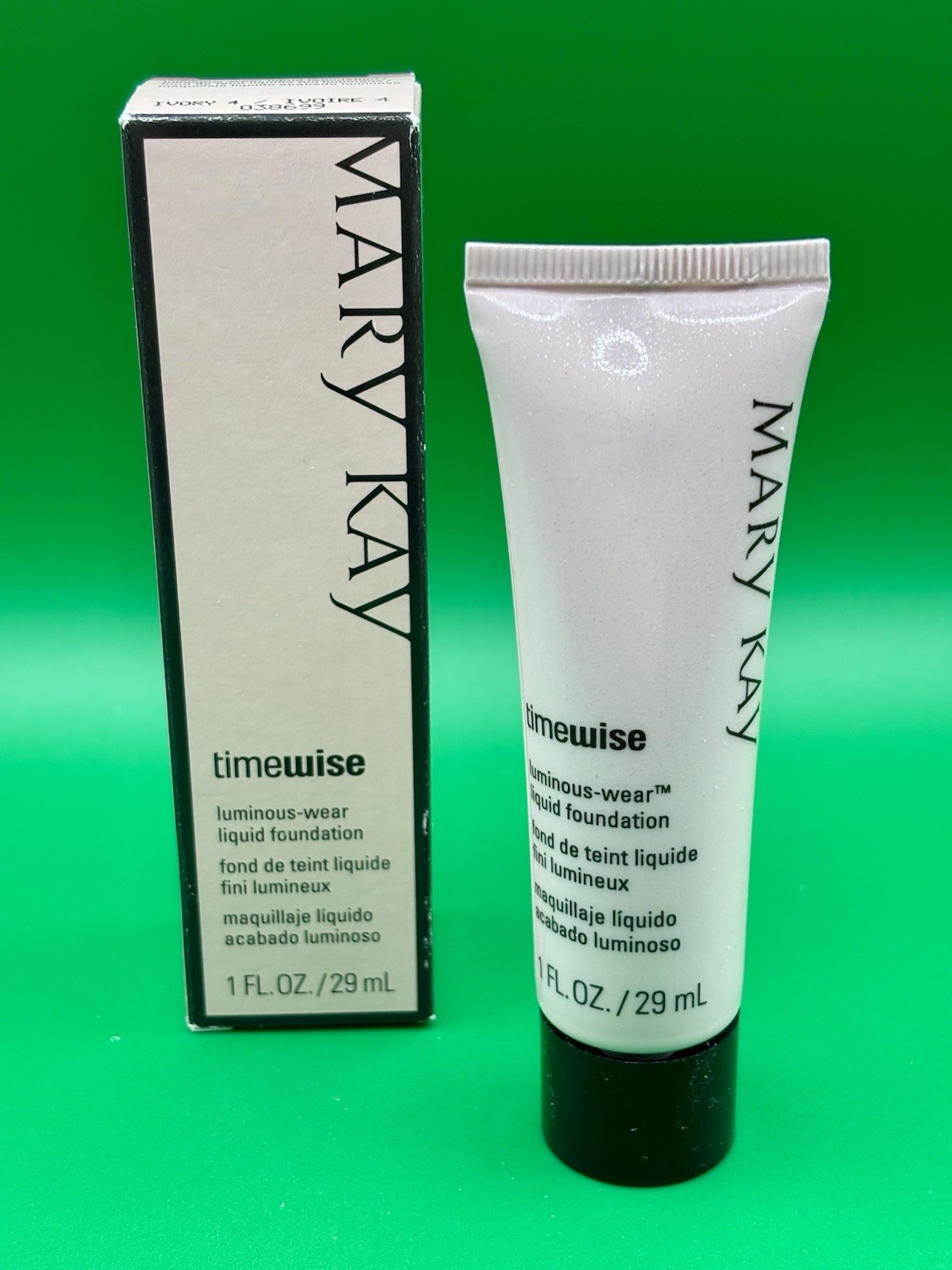 Mary Kay TimeWise Luminous-Wear Liquid Foundation – Ivory 4 – Normal/Dry NIB 💖