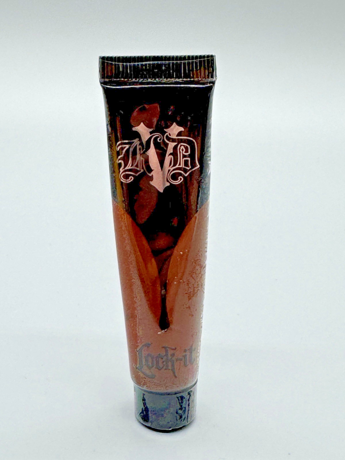 Kat Von D Lock-It Foundation Lightweight Long-Lasting – D79 Warm – 0.5 oz NWOB