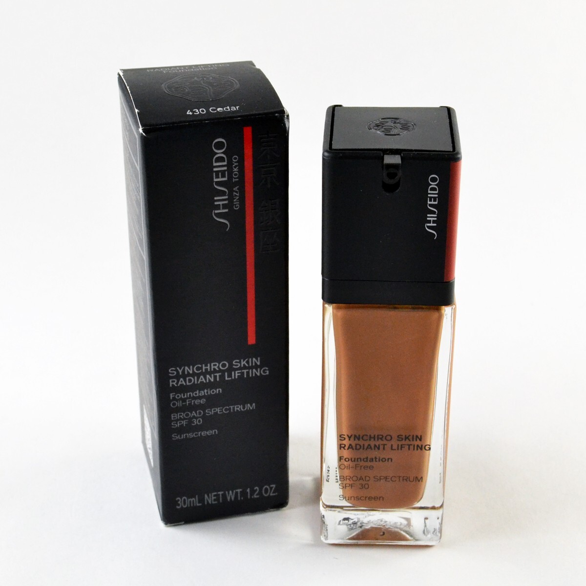 Shiseido Synchro Skin Radiant Lifting Oil-Free SPF30 Foundation 430 CEDAR – BOX