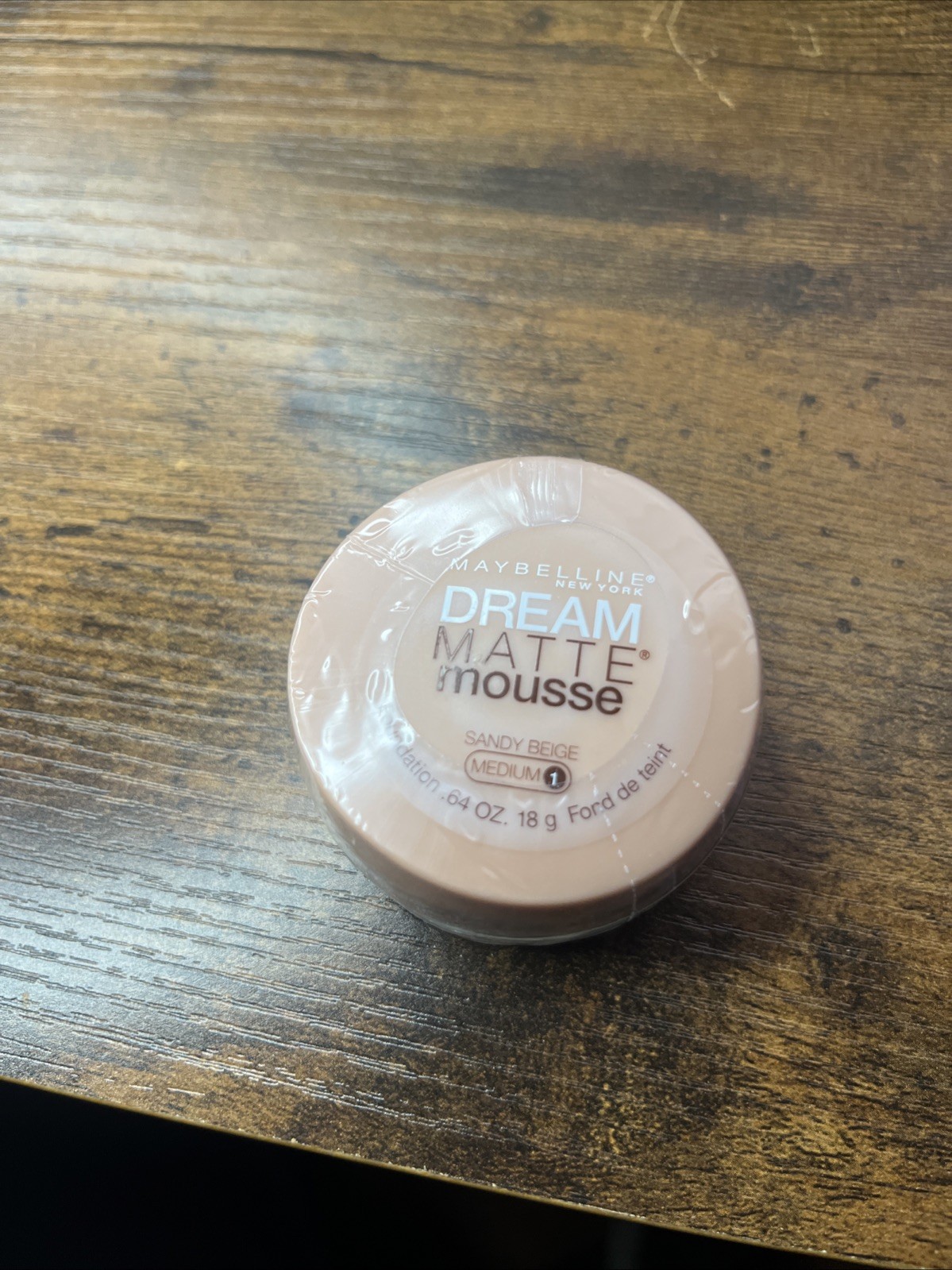 NEW Maybelline Dream Matte Mousse Foundation Sandy Beige Medium 1 -Sealed