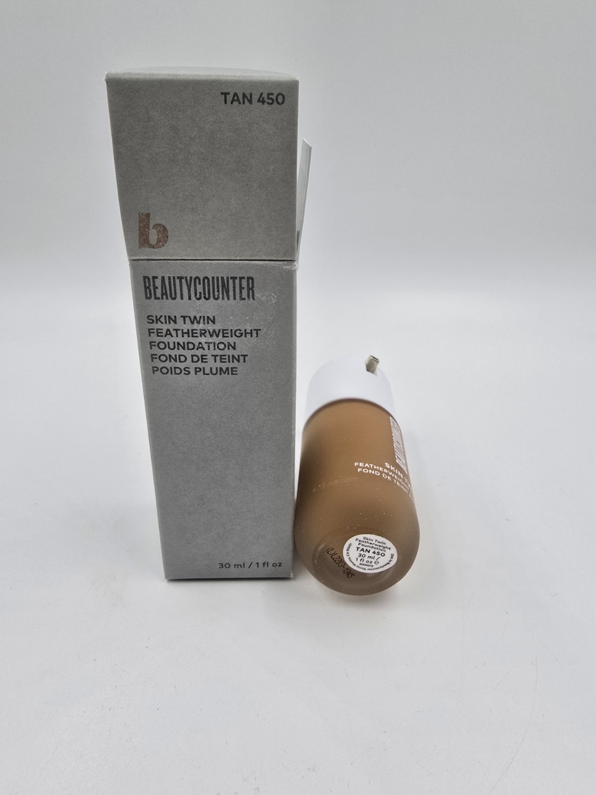 BEAUTYCOUNTER Skin Twin Featherweight Foundation 1 Fl Oz Tan 450 NIB